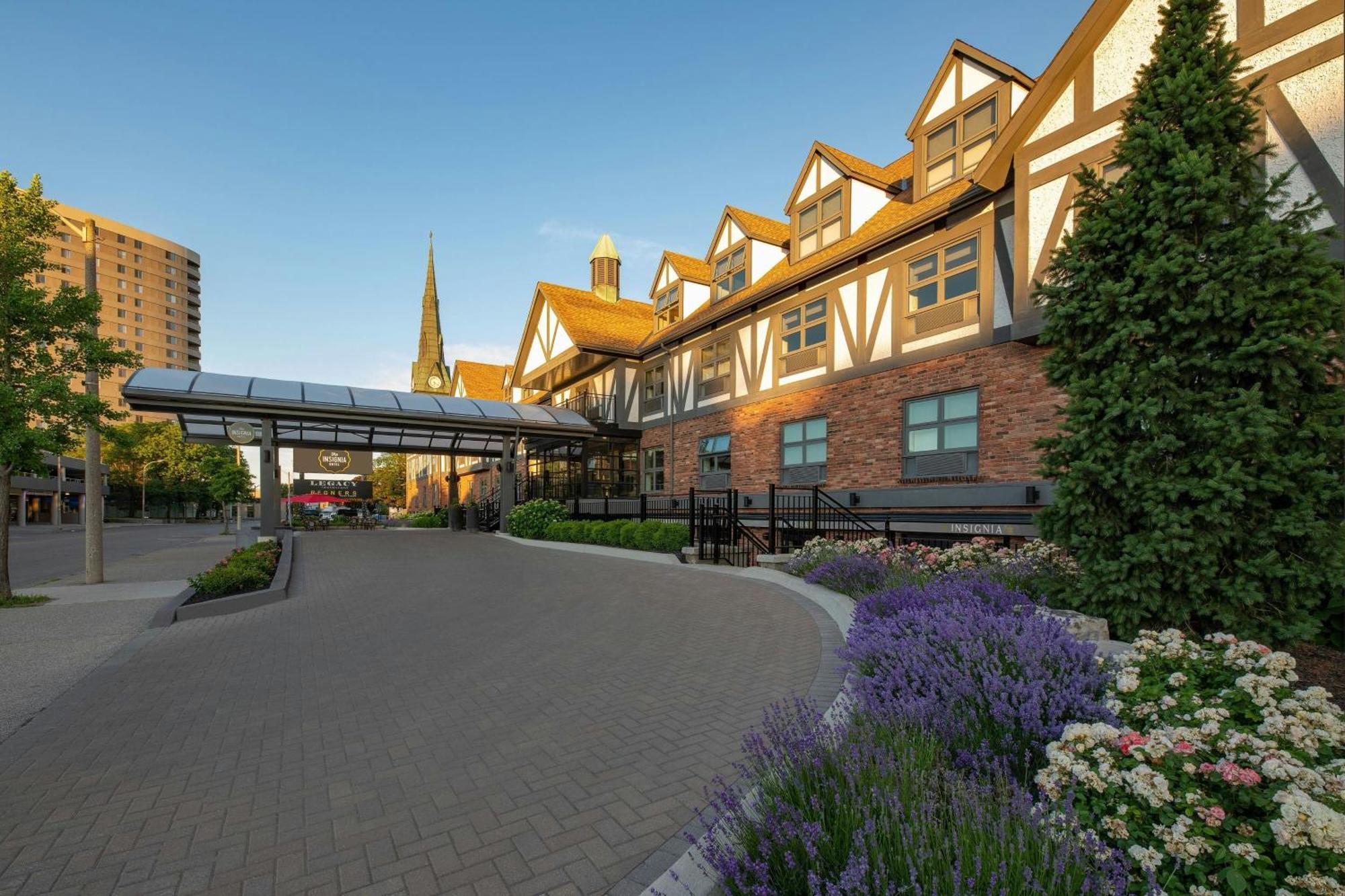 The Insignia Hotel, Sarnia, A Tribute Portfolio Hotel Exterior foto